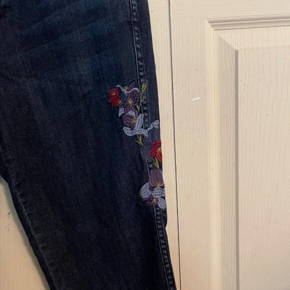 J. Jill Womens Dark Wash Floral Embroidered Authentic Fit Slim Ankle Jeans Sz 8 - Picture 4 of 7
